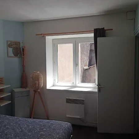 Calme, Hyper Centre. Apartment